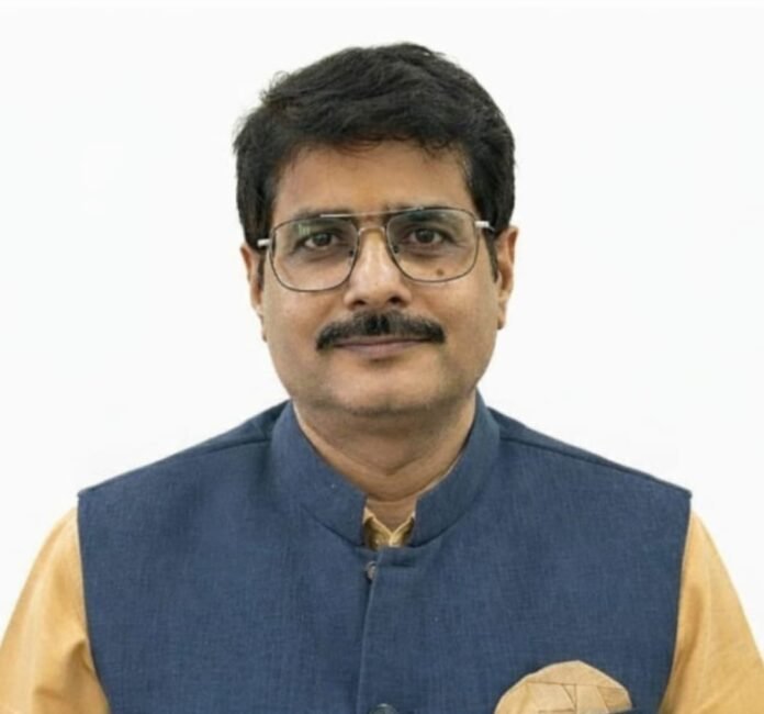 प्रबंध निदेशक अजय कुमार सिंह